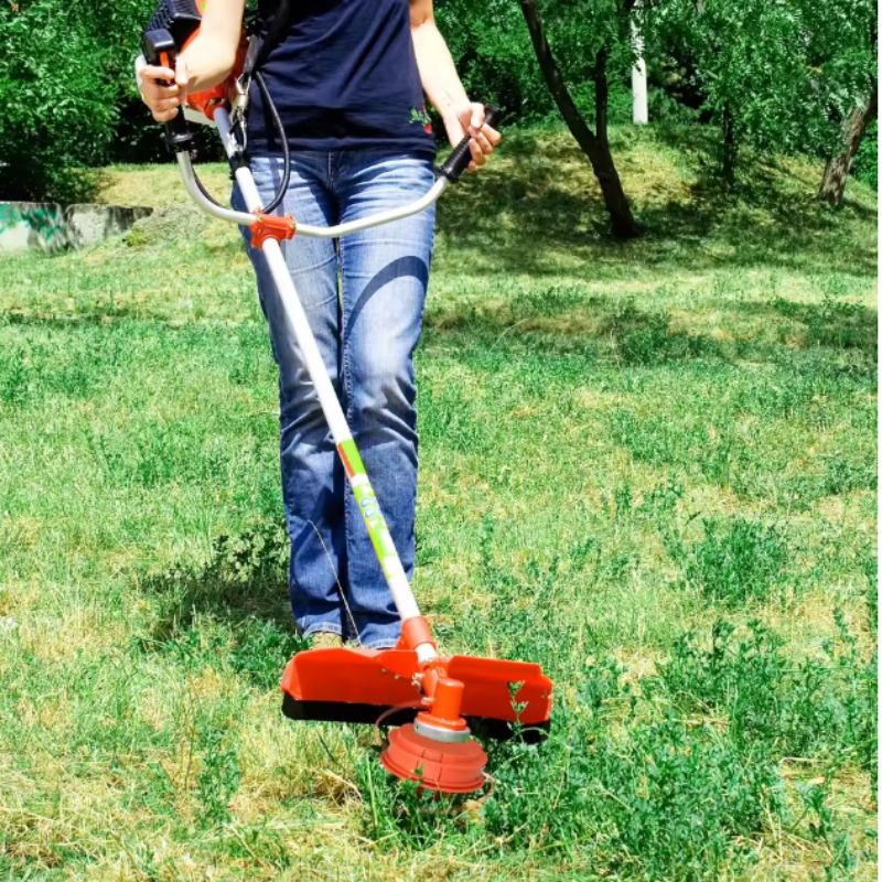 GrassRazor – Strong Cuts, No Effort