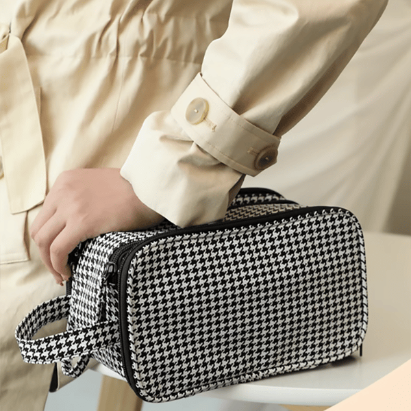 GlamGo – Large Capacity Travel Cosmetic Bag
