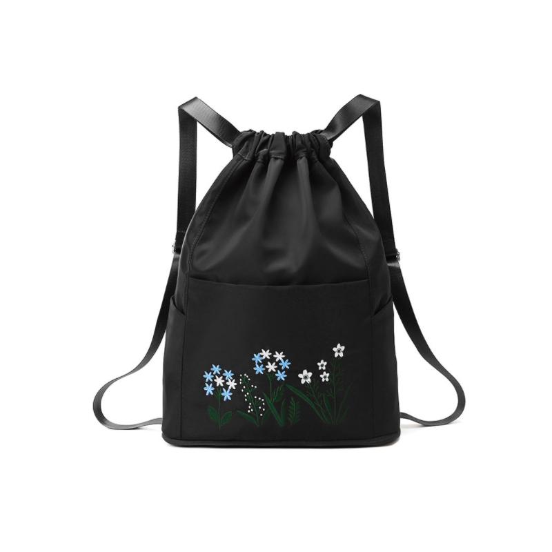 GlobeFit – A Backpack for All the Roads of the World