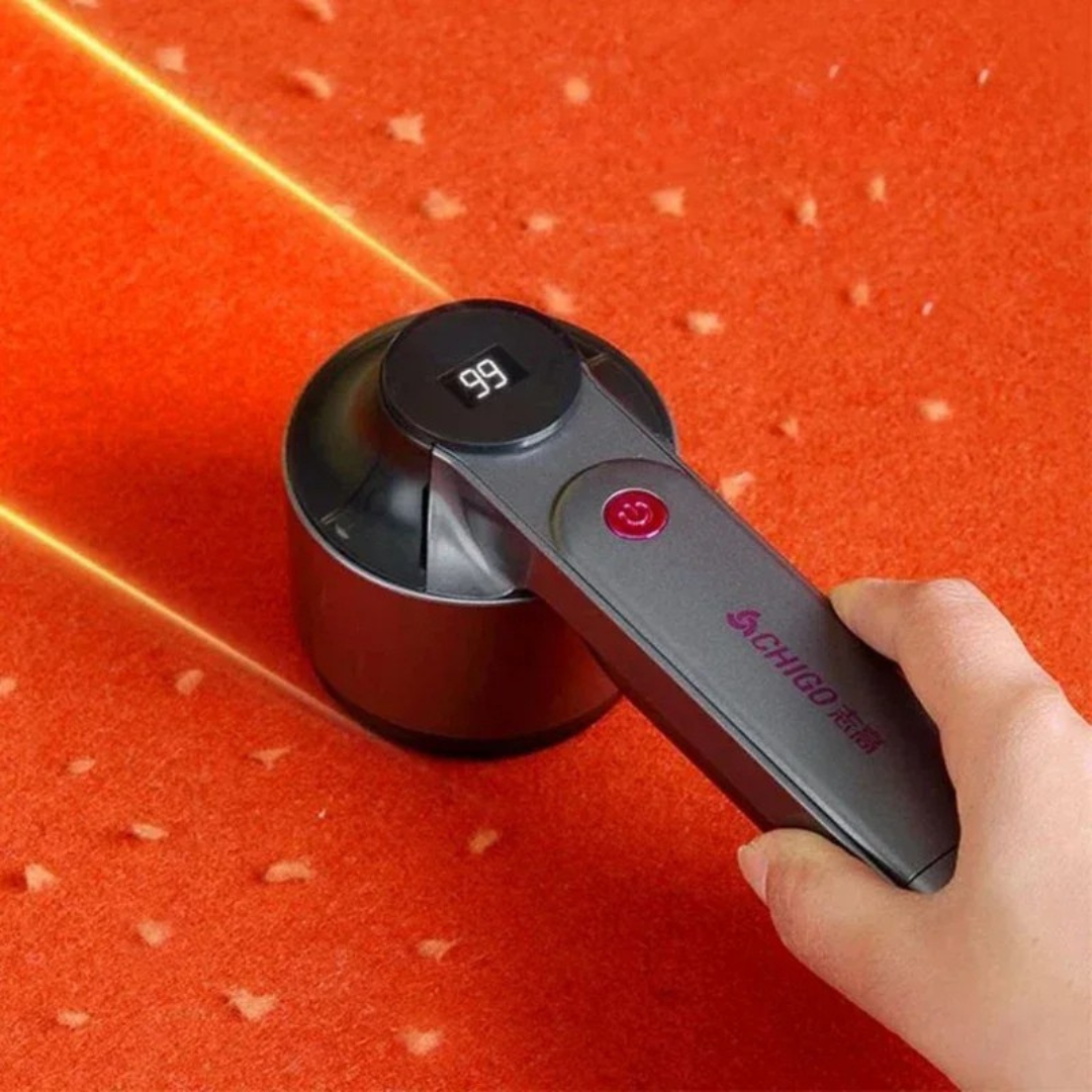 FluffAway – Instantly Smooth Clothes Without Lint or Pills!