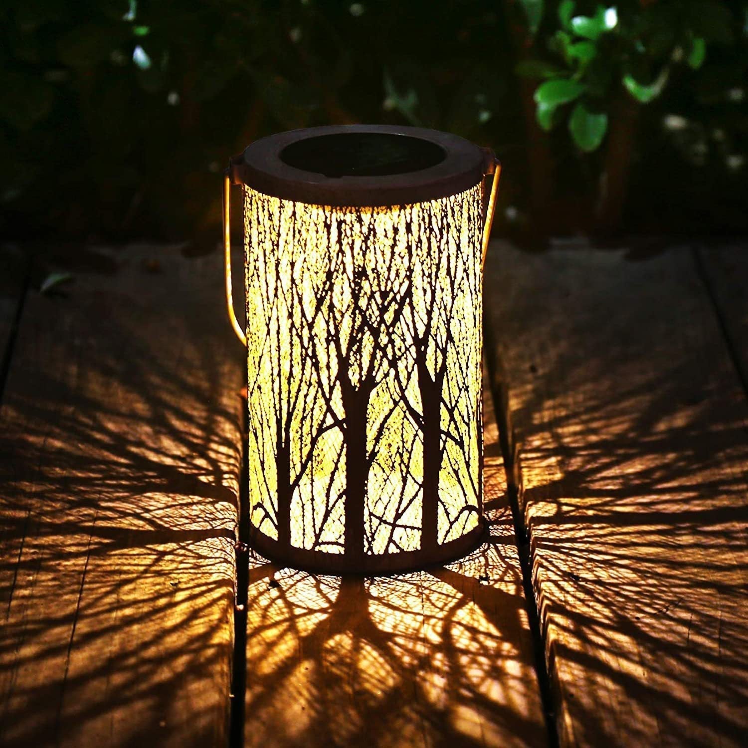 SolarisGlow – Elegant Art Deco Solar Lantern for Stylish Garden Lighting