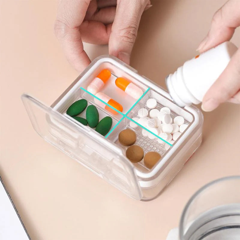 1+1 FREE | MediSnap – The clever 2-in-1 pill box with integrated cutter!