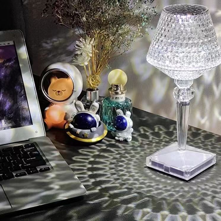 HighlightAura – Elegance and Warmth for Your Home!