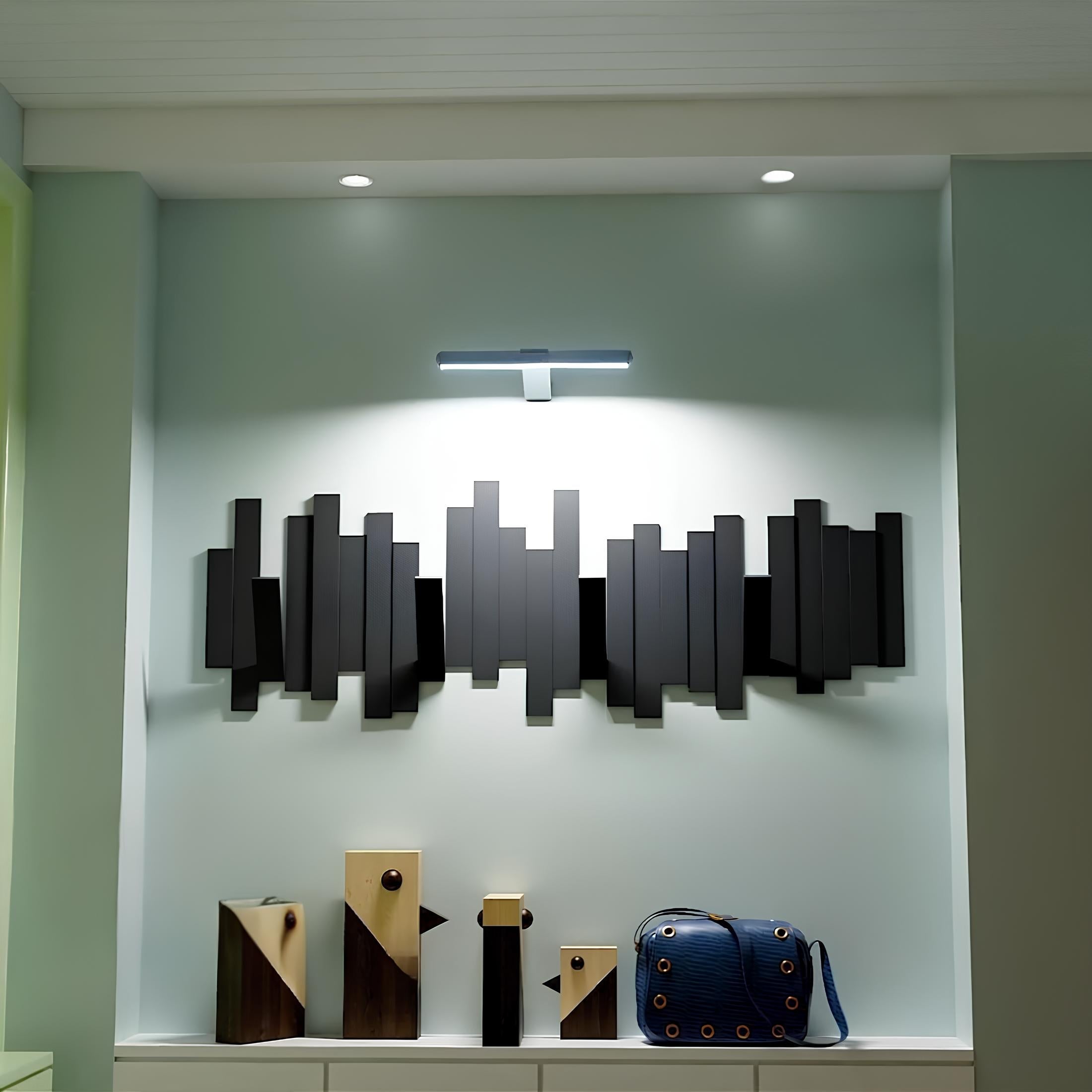 LumoFrame – Perfect Light for Your Art!