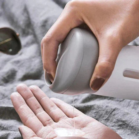 JetSetGo – 4-in-1 Dispenser Bottle for Stress-Free Travel!