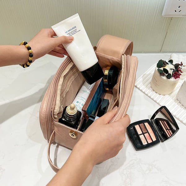 GlamGo – Large Capacity Travel Cosmetic Bag