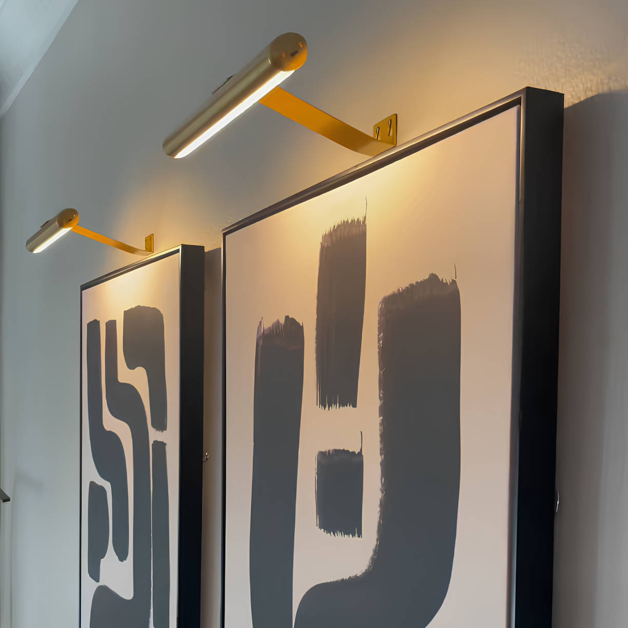 LumoFrame – Perfect Light for Your Art!