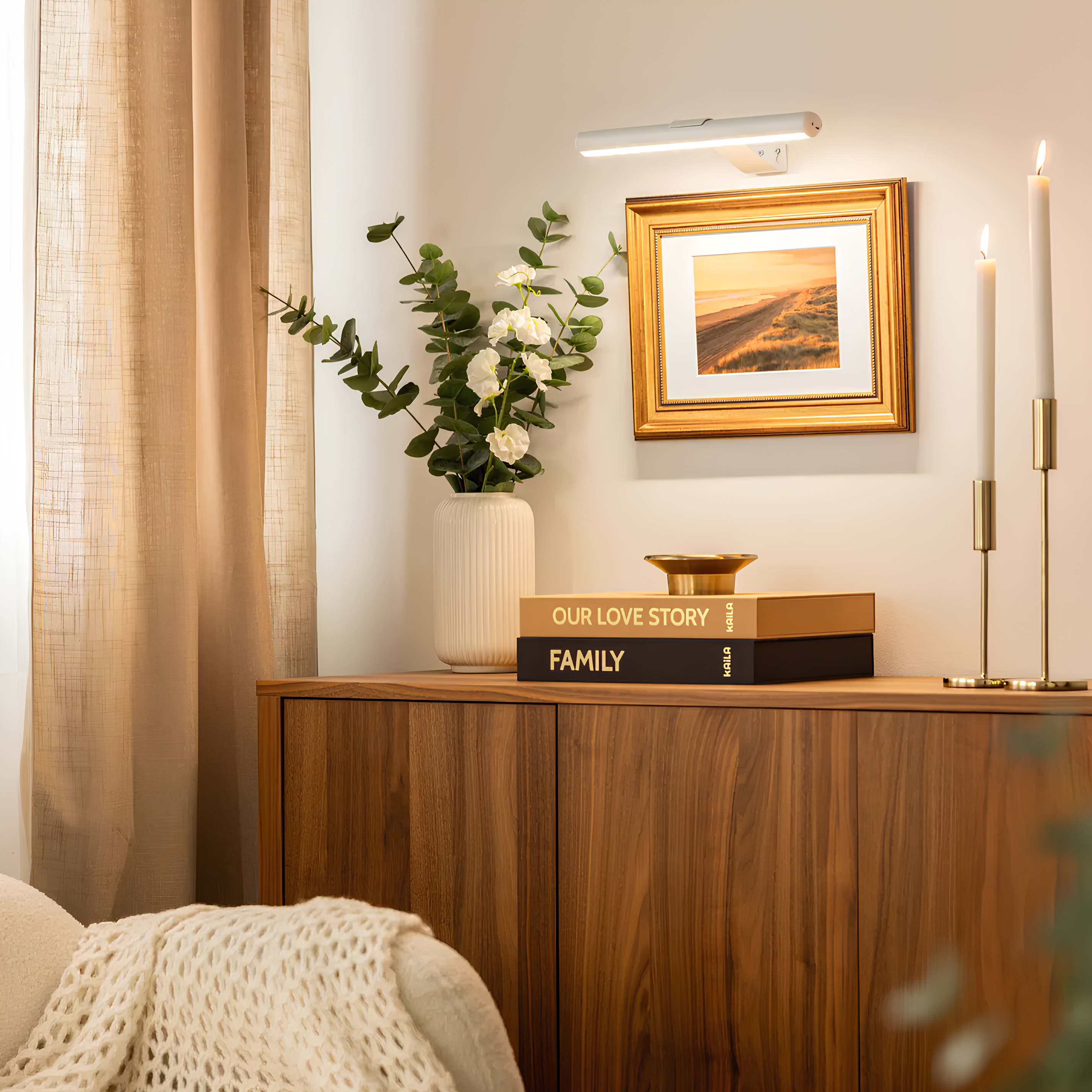 LumoFrame – Perfect Light for Your Art!