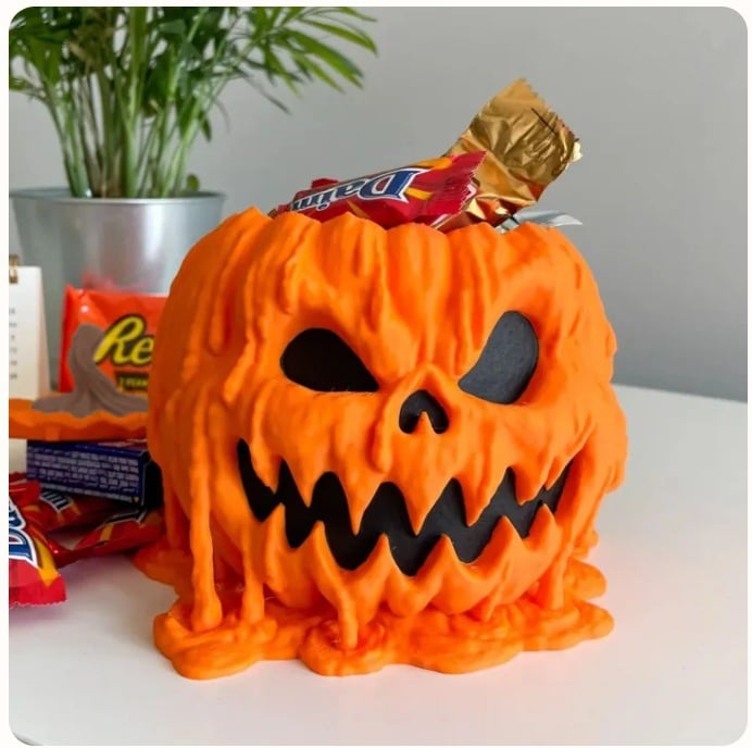 CreepServe – The Spookily Melting Pumpkin Bowl!