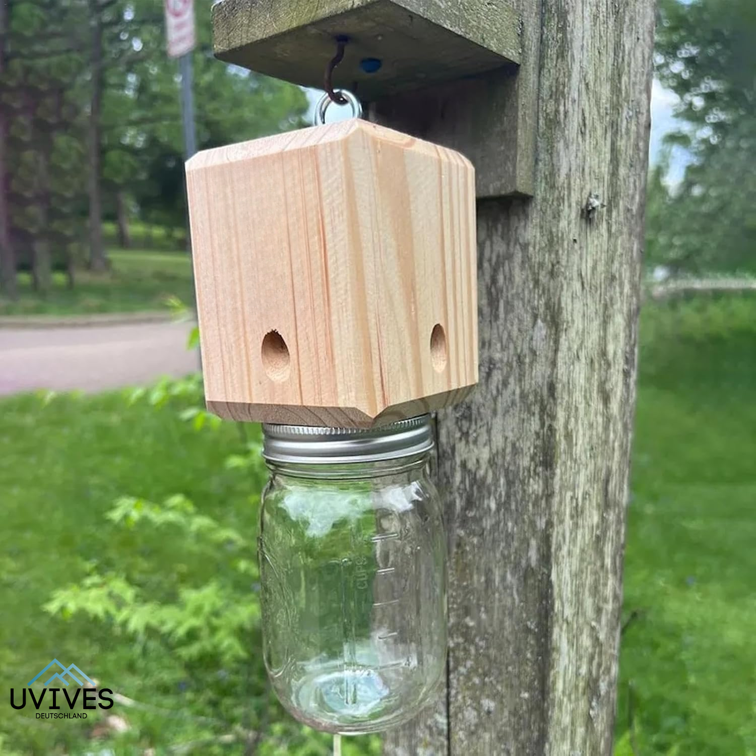 WoodGuard – The Chemical-Free Trap Against Carpenter Bees