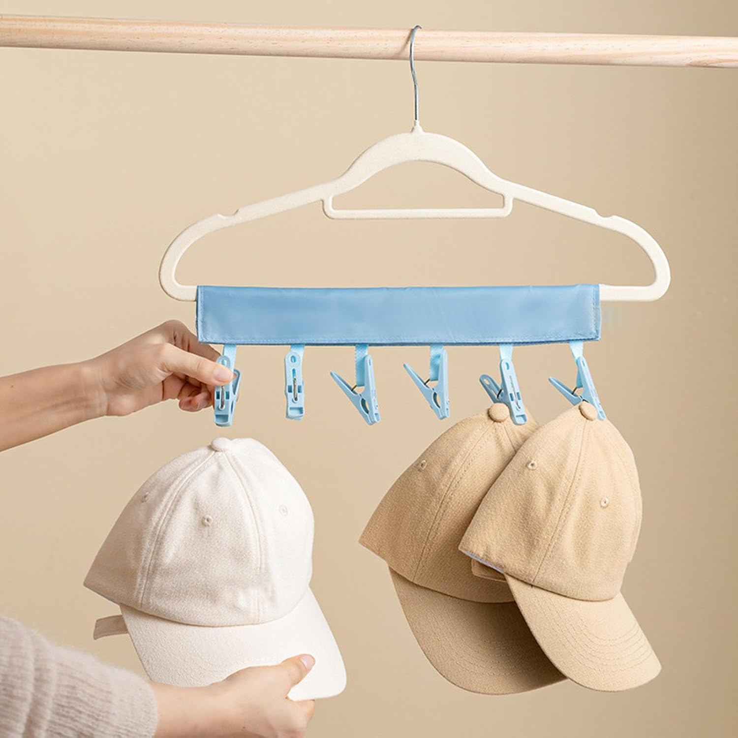 2+2 FREE | TravelHanger – Order everywhere, no matter where you go!