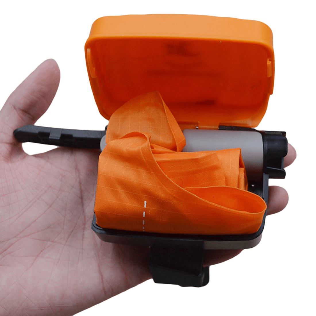 SafeSwim – Your Invisible Lifesaver in the Water!