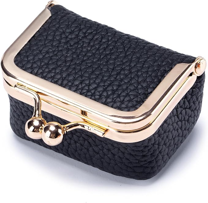 GlitzNest – Your Jewelry, Always Chic on the Go