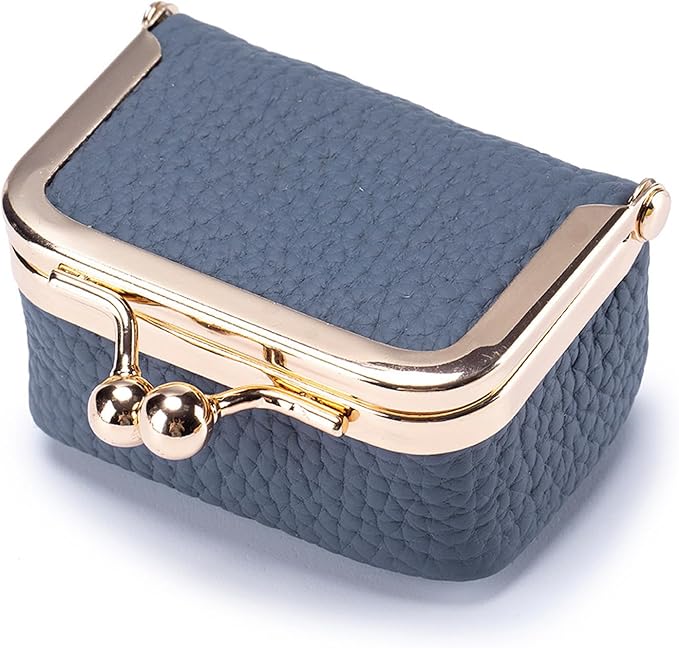 GlitzNest – Your Jewelry, Always Chic on the Go