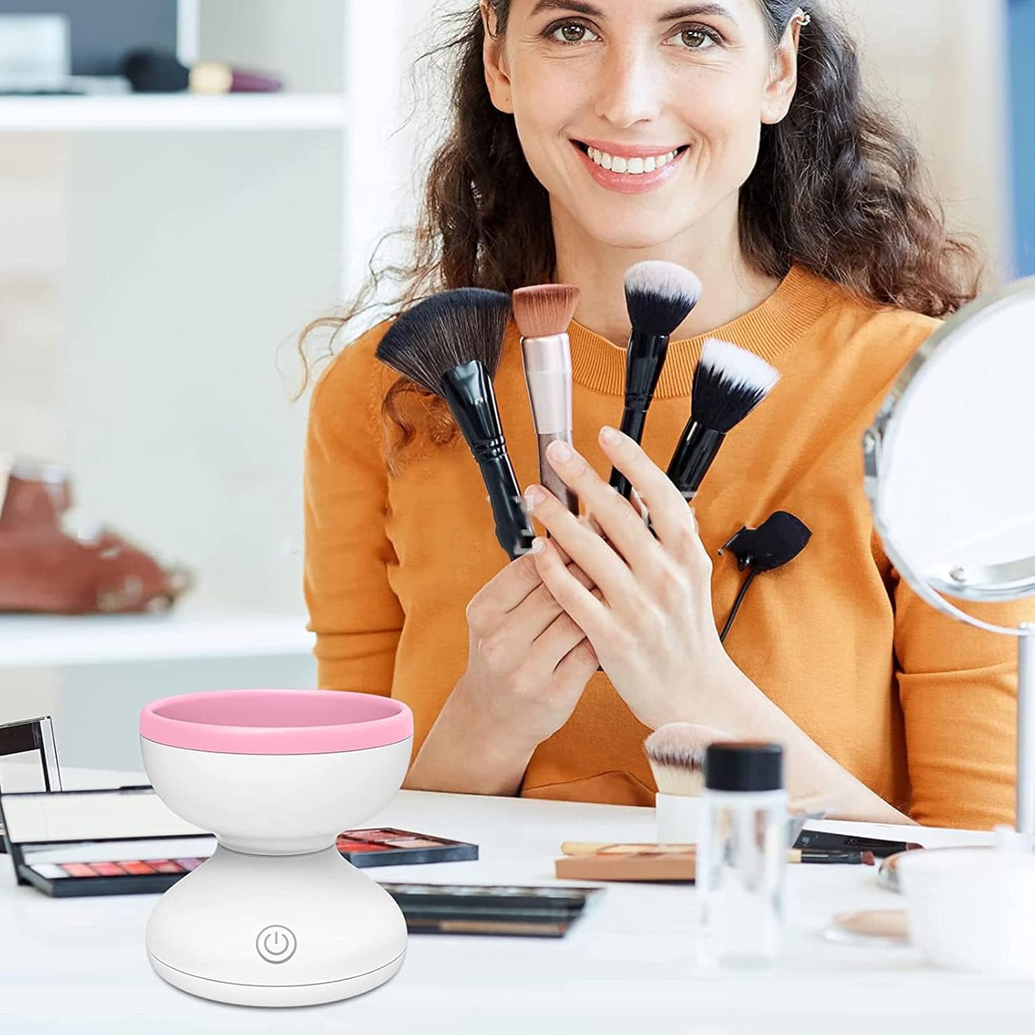 BrushSonic – Deep-Clean Brushes in Seconds!