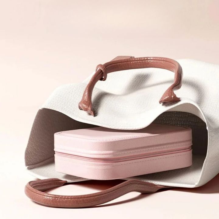 GlowTote – Perfect Makeup Anytime, Anywhere