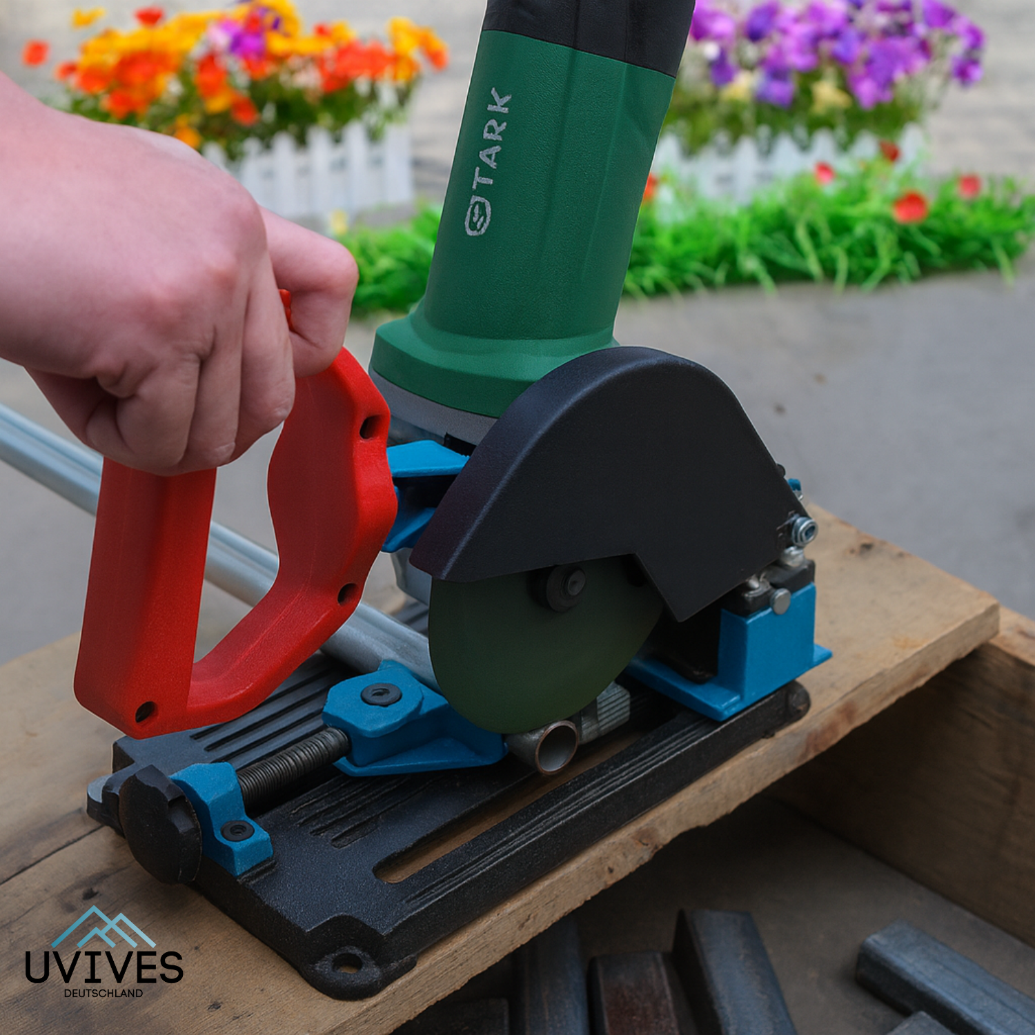 GripForge – Steady Cuts Every Time