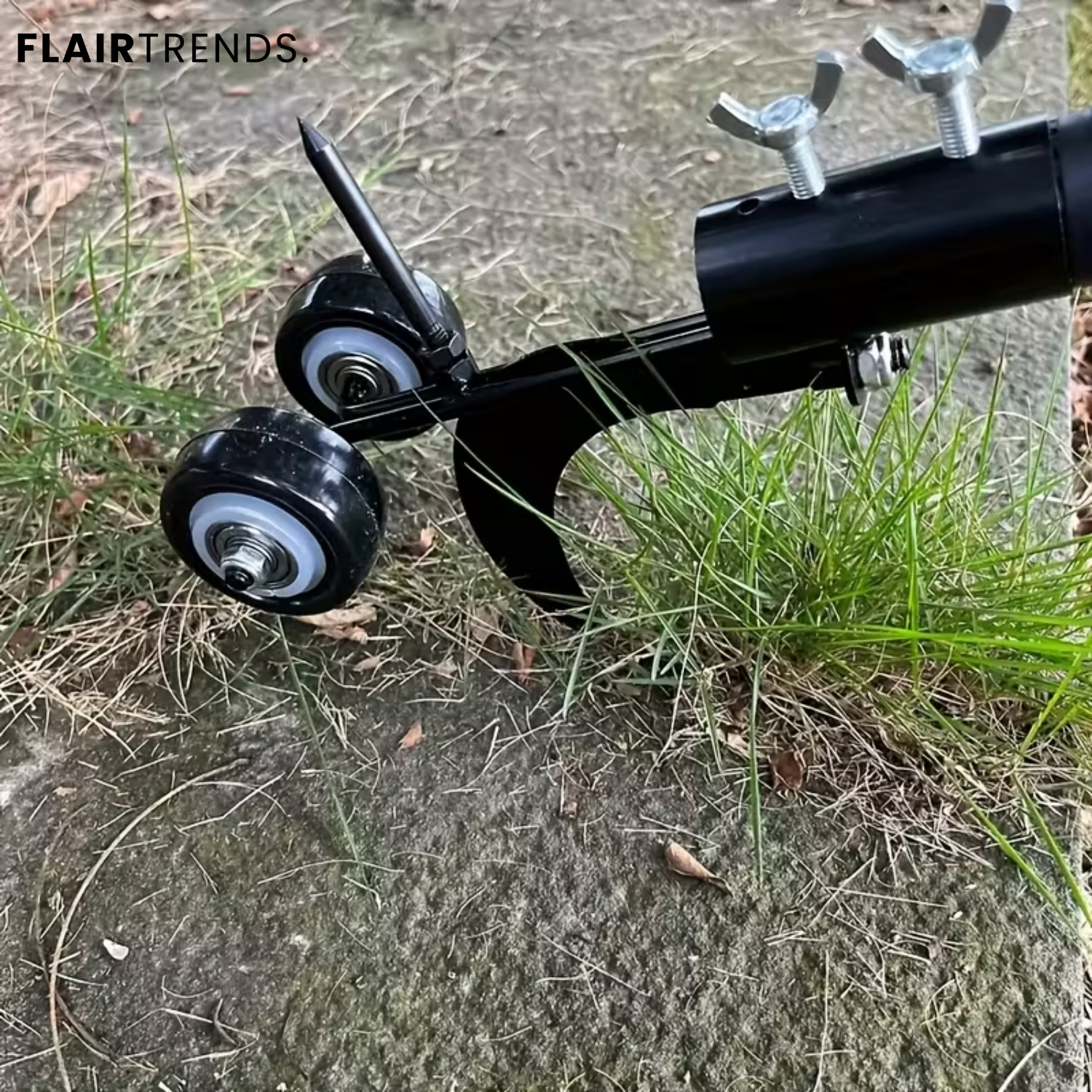 GartenBlitz – Back-Friendly Weed Removal for Neat Paths