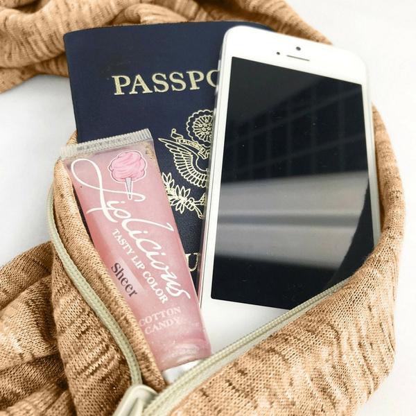 CozySafe – The Scarf with Secret Pocket for Warmth & Security