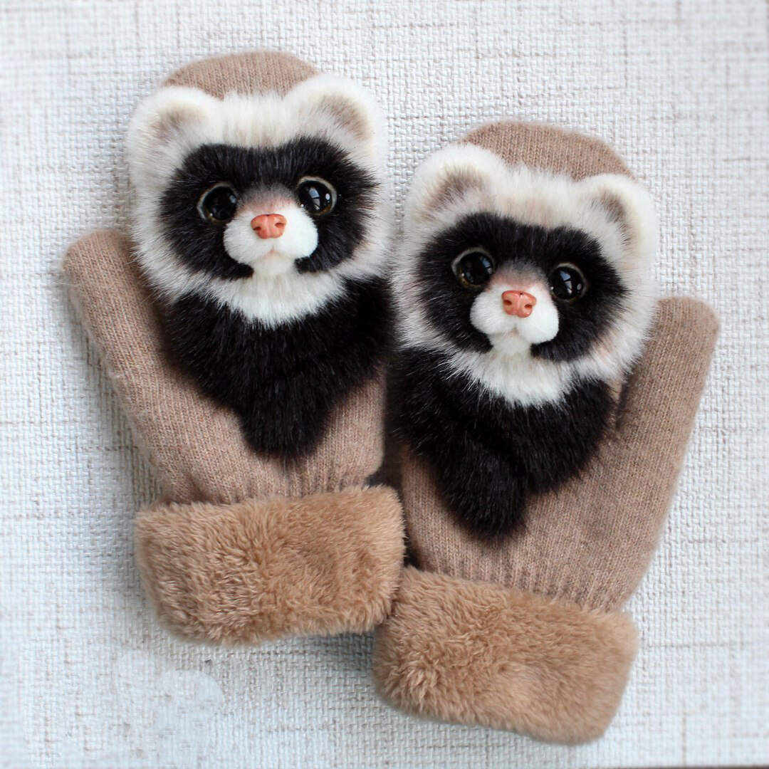 PawGloves – The Cutest Mittens for Warm Winter Days