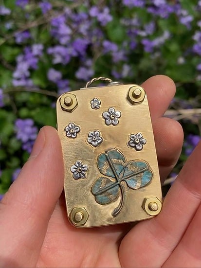 FloraKeep – Preserve Your Favorite Flowers Forever!