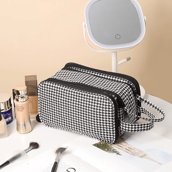 GlamGo – Large Capacity Travel Cosmetic Bag
