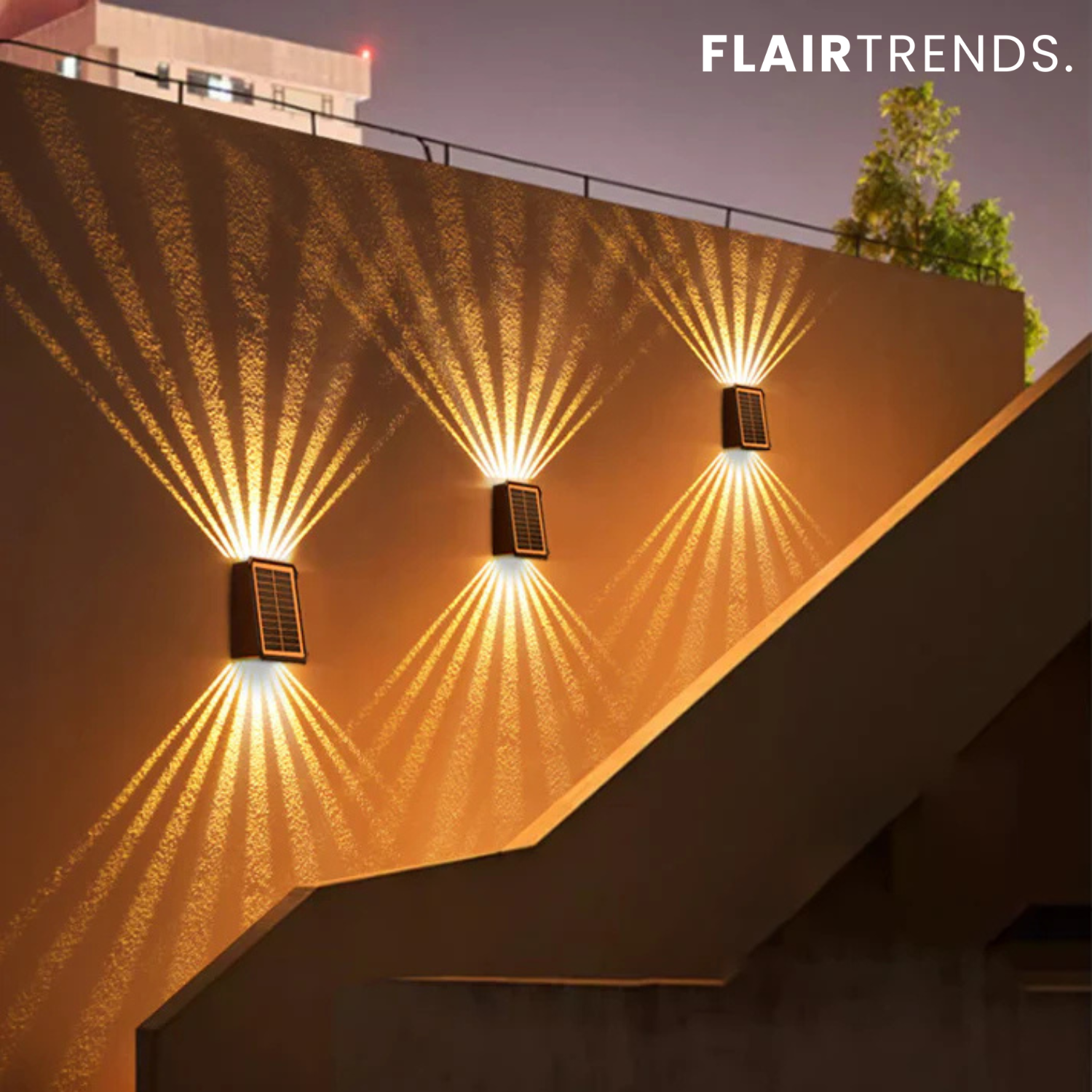 LumiWand Solar – Elegant light display without electricity costs