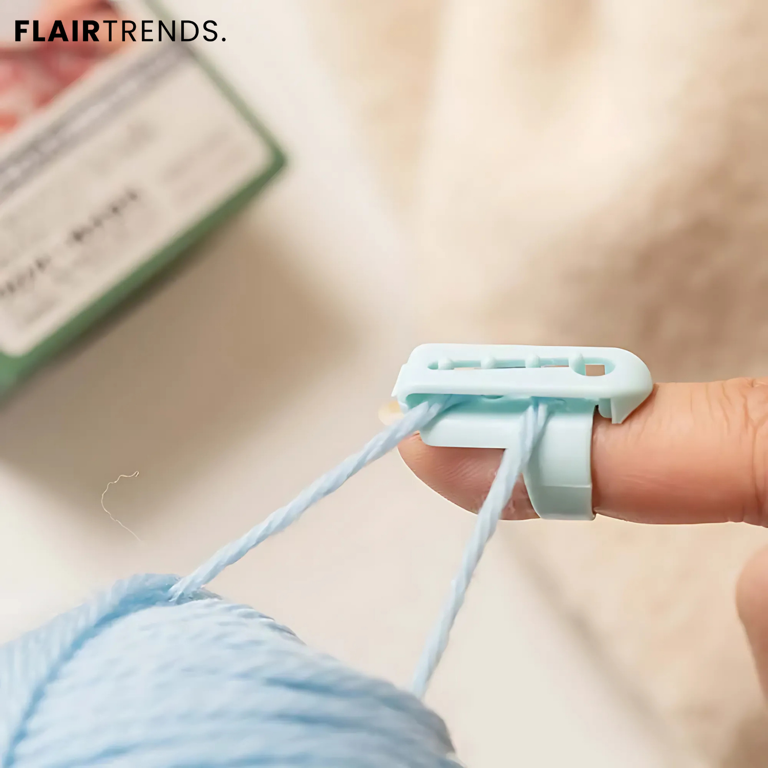 2+3 FREE | EasyThread – The Yarn Guide Ring for Relaxed Knitting