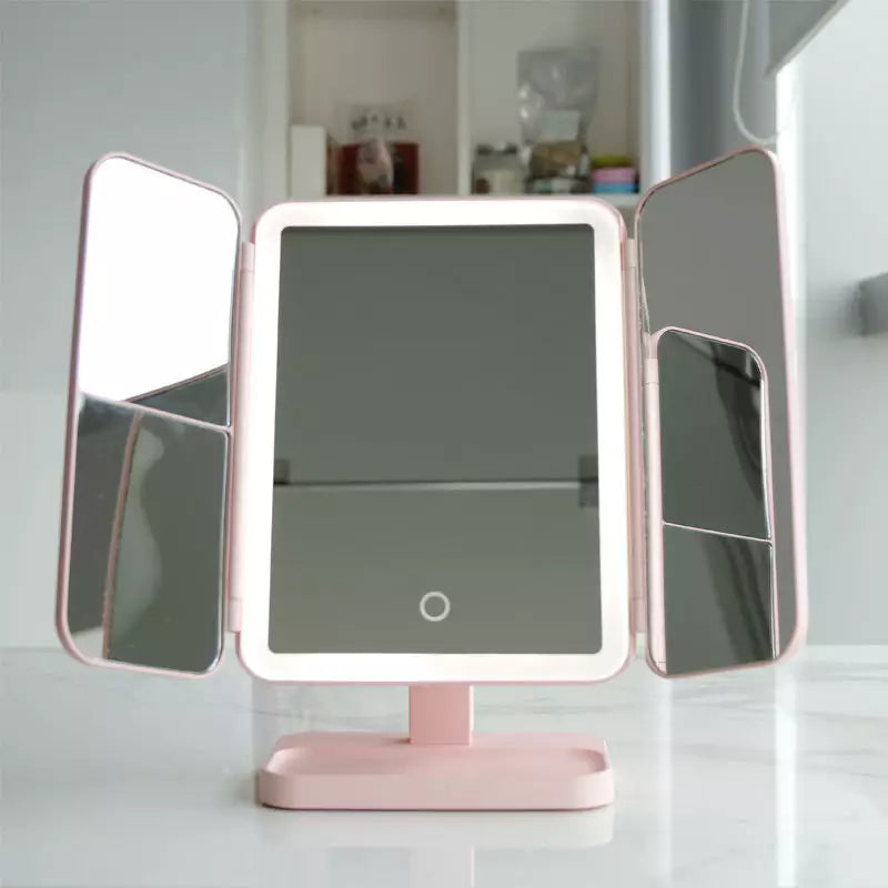 GlowGlass – The Perfect Light for Perfect Makeup!