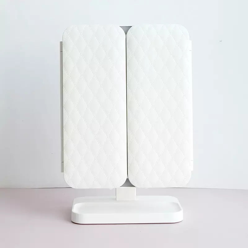 GlowGlass – The Perfect Light for Perfect Makeup!