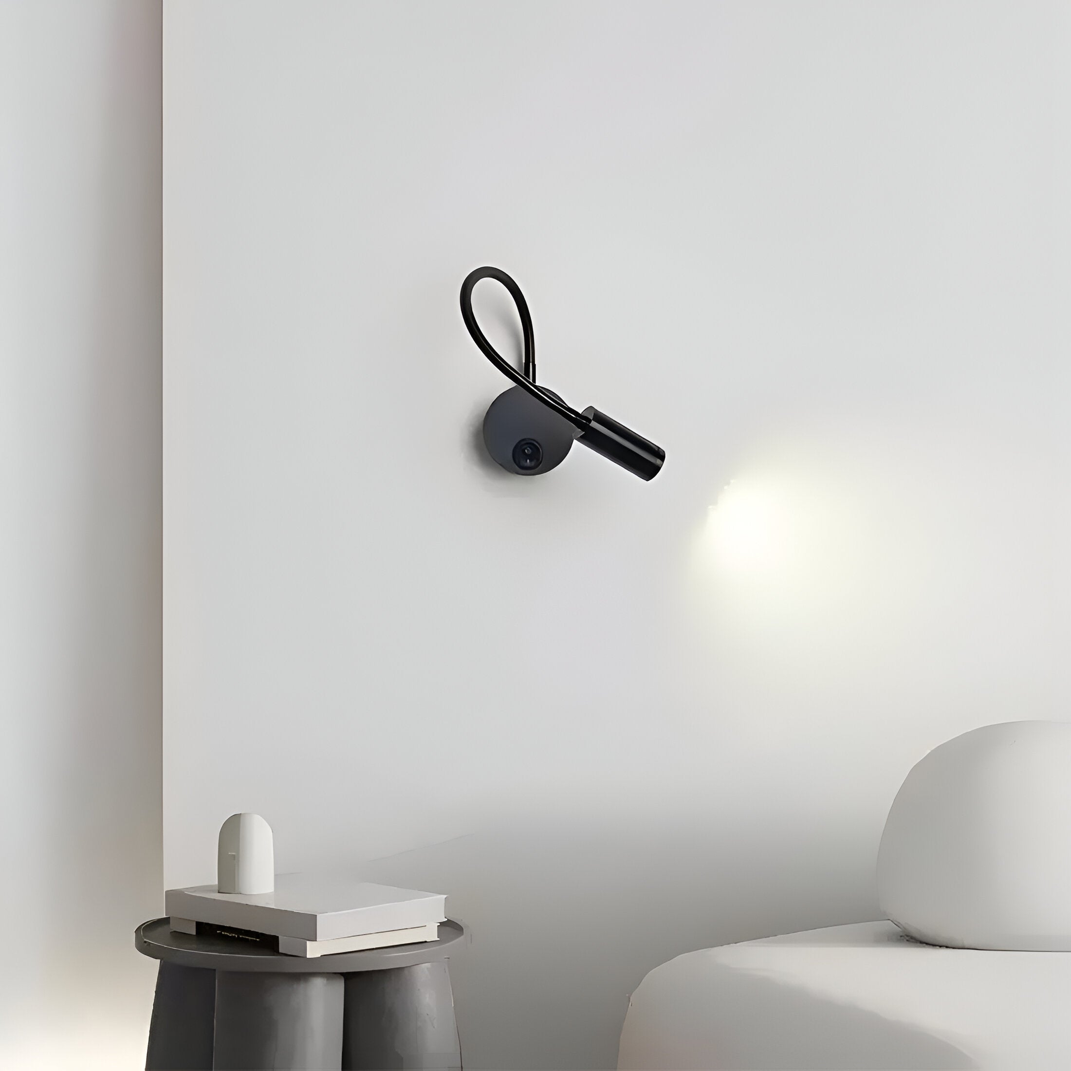 FlexiGlow – Stylish LED bedside lamp with flexible gooseneck