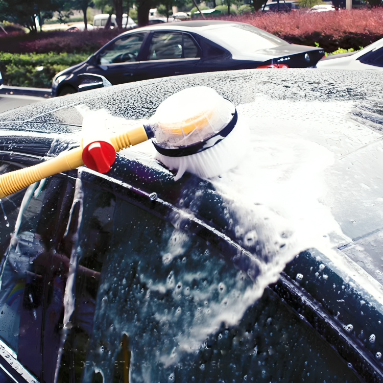 AquaTwist – Effortless, Scratch-Free Car Cleaning!