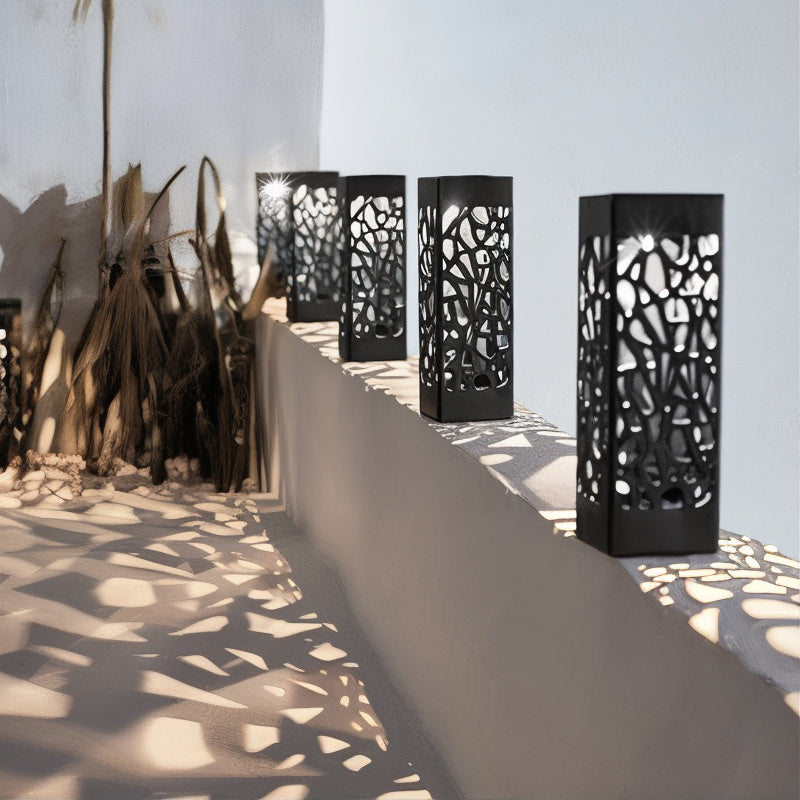 LumiFlair – Elegant Solar Garden Lamp