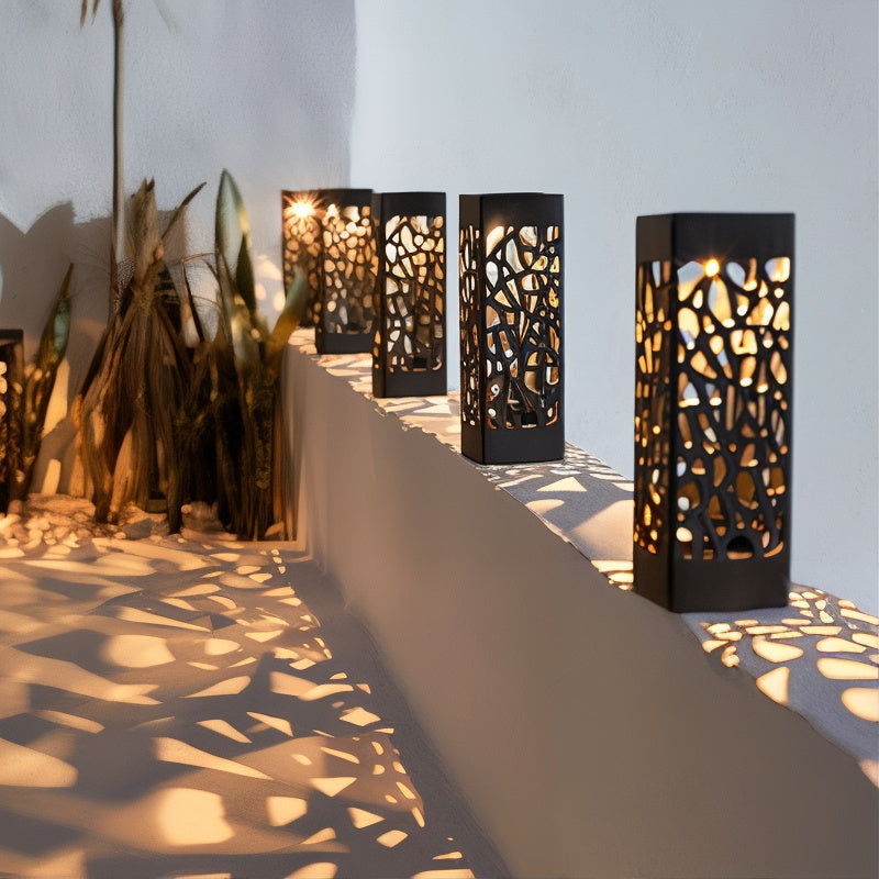 LumiFlair – Elegant Solar Garden Lamp