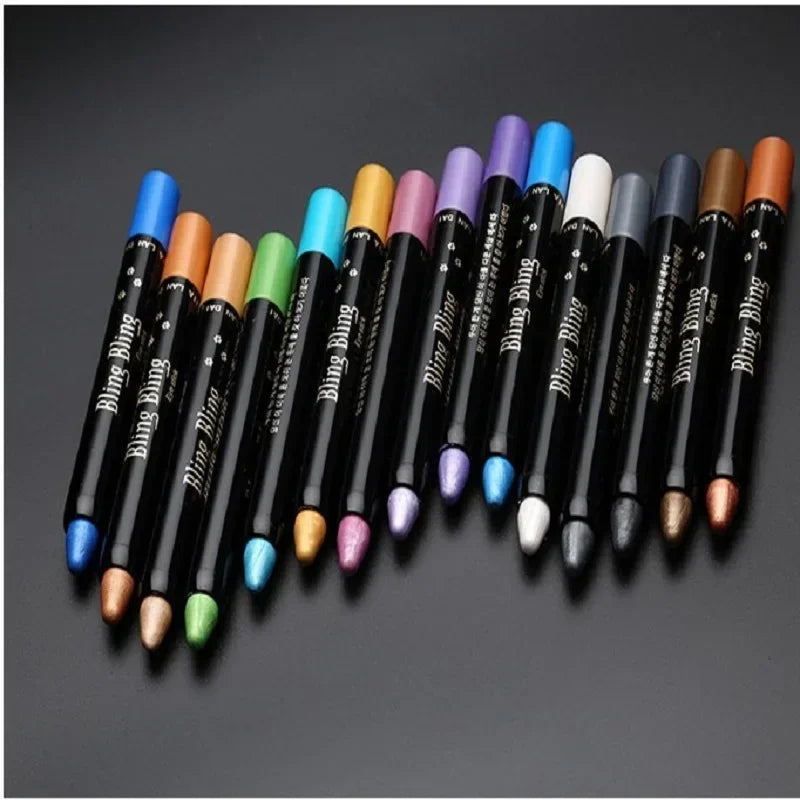 GlamGlow – Waterproof Eyeshadow Stick with Long-Lasting Shine