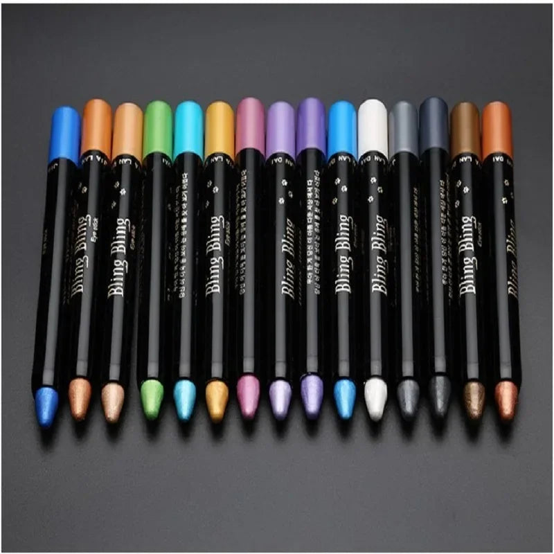 GlamGlow – Waterproof Eyeshadow Stick with Long-Lasting Shine
