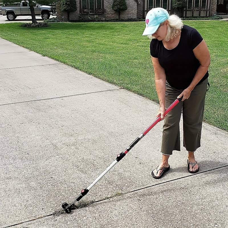 GartenBlitz – Back-Friendly Weed Removal for Neat Paths
