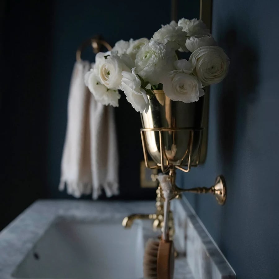 Holdify – The Stylish Wall Vessel for Every Room