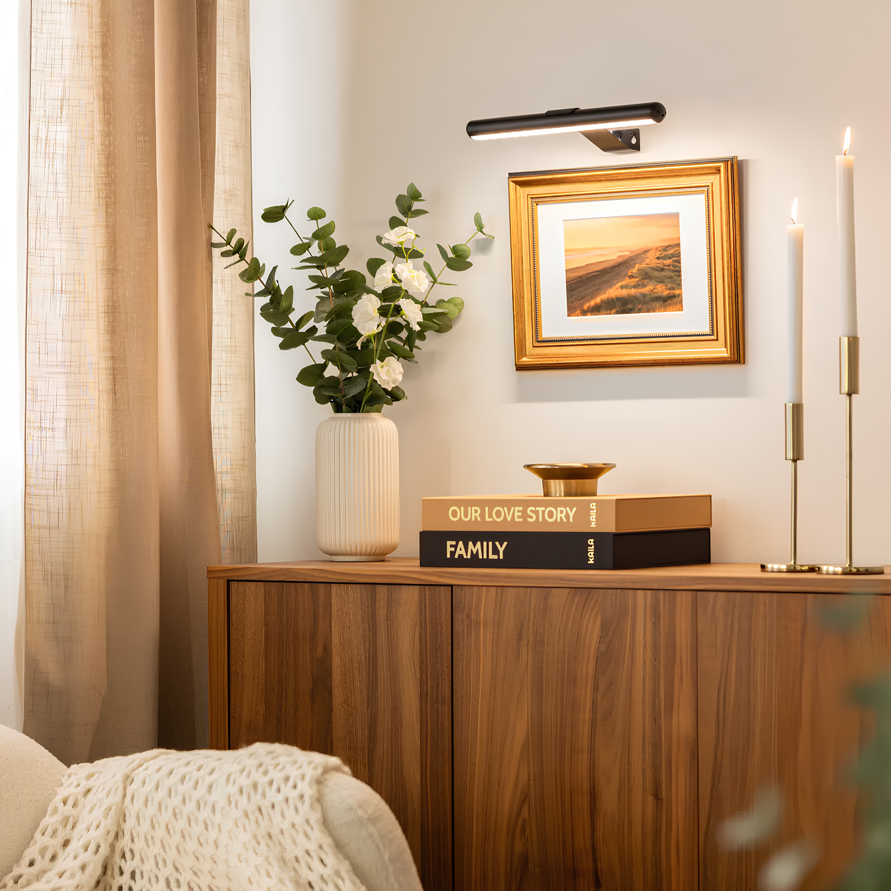 LumoFrame – Perfect Light for Your Art!