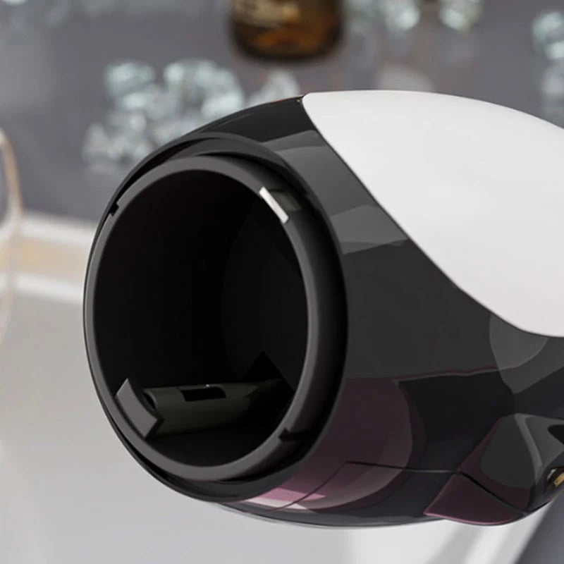PopPengu – Open bottles in a flash with just one hand!