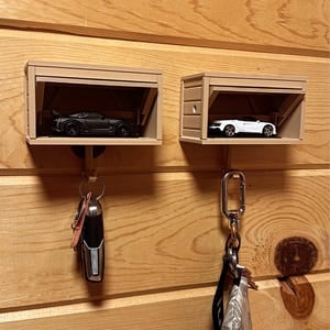 KeySwing – The Key Holder that Moves!