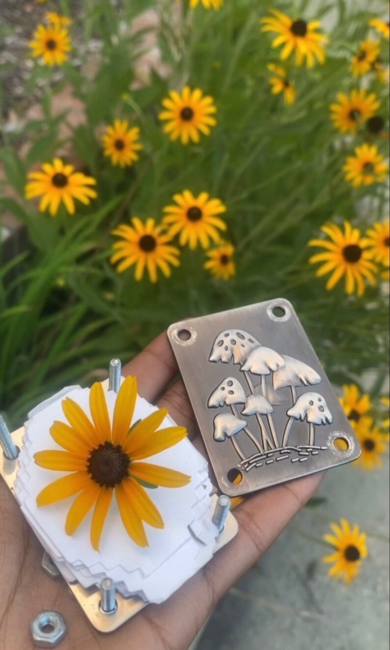 FloraKeep – Preserve Your Favorite Flowers Forever!