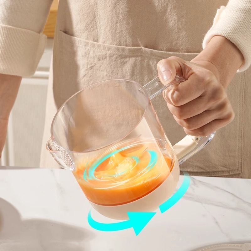 MixMaster Cup – Stir, Measure, Filter in One Grip!