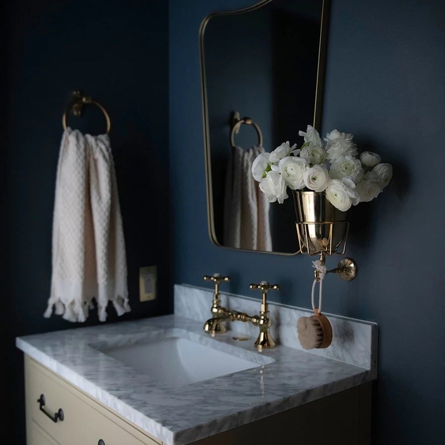 Holdify – The Stylish Wall Vessel for Every Room