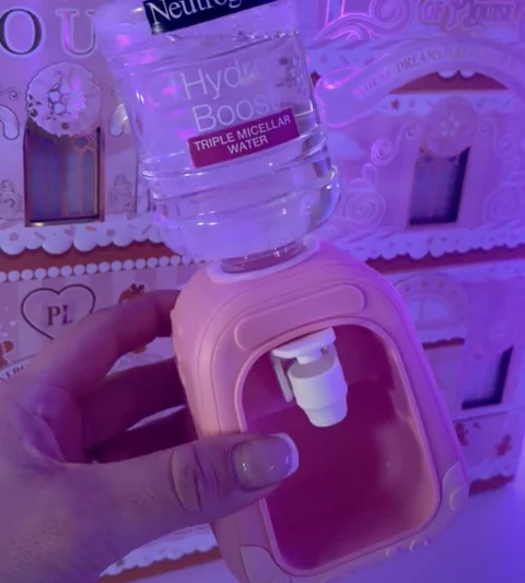GlowPump – Clean skin, drip-free & stylish!