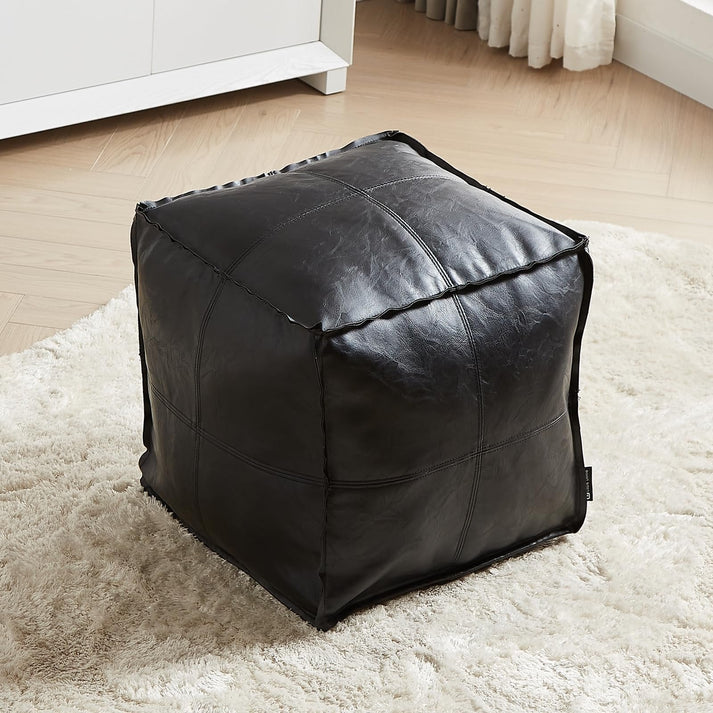 SpaceSeat – Seat meets storage space, perfectly hidden!