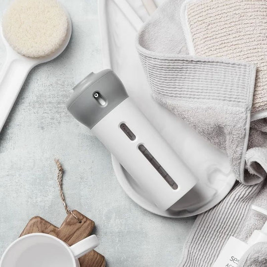 JetSetGo – 4-in-1 Dispenser Bottle for Stress-Free Travel!