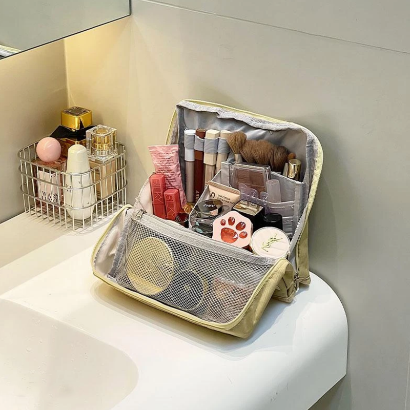 CosmiCase – The Ultimate Cosmetic Bag for Home & Travel