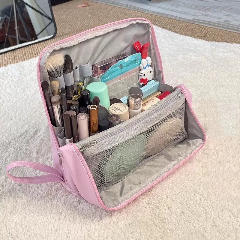CosmiCase – The Ultimate Cosmetic Bag for Home & Travel