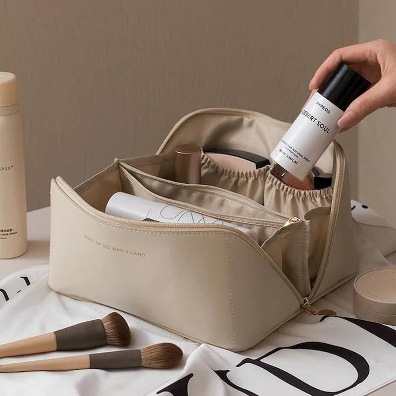 GlamNest – Elegance Meets Organization for Your Beauty Routine!